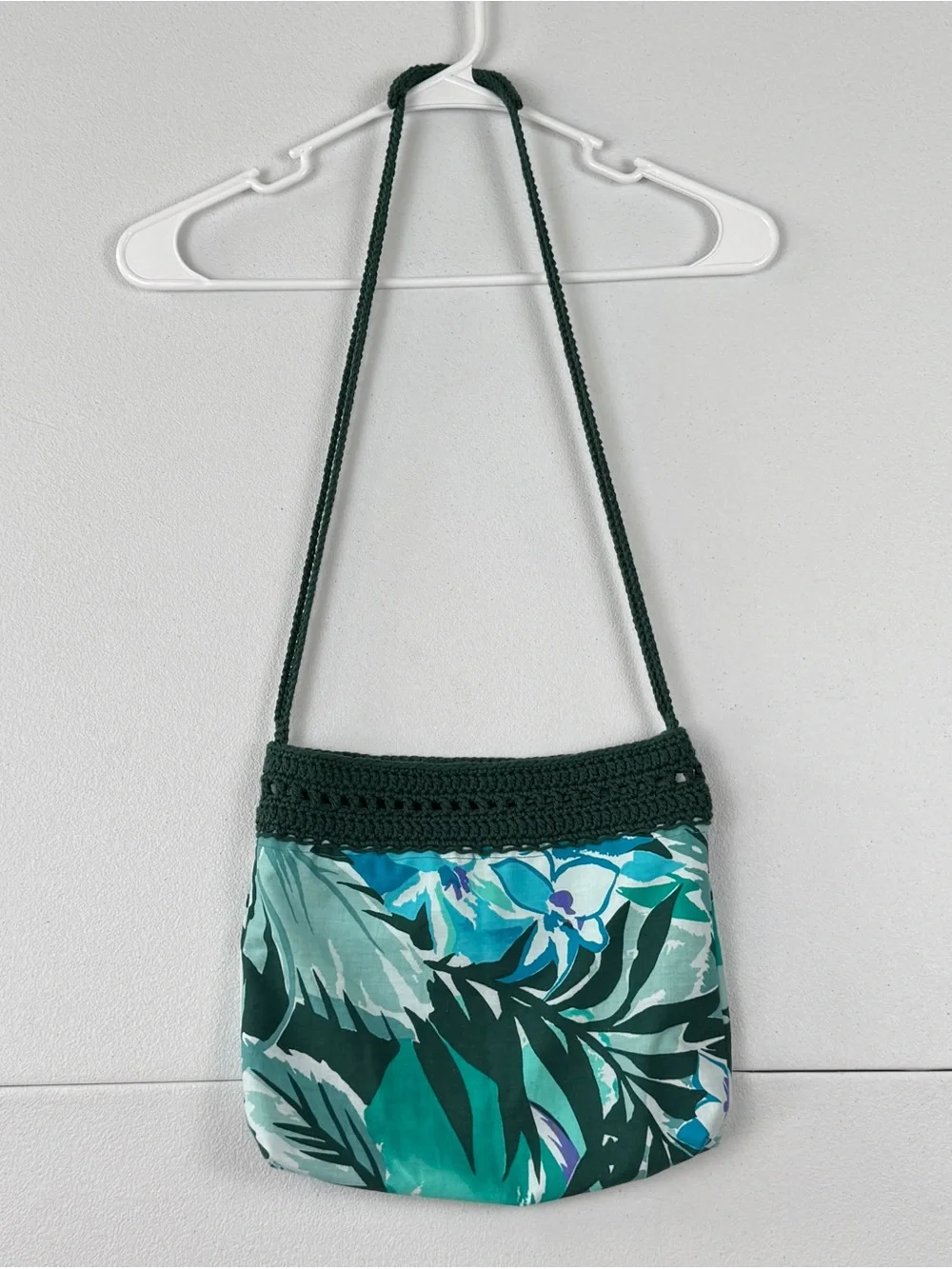 Handmade Crochet Fabric Shoulder Bag Boho Tropical Leaf Print Dark Green